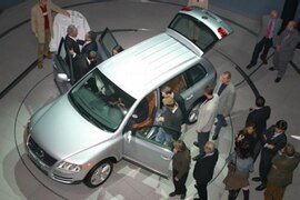 Deutscher Automarkt soll 2004 wieder wachsen