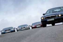 Vier Mittelklassemodelle im Vergleich