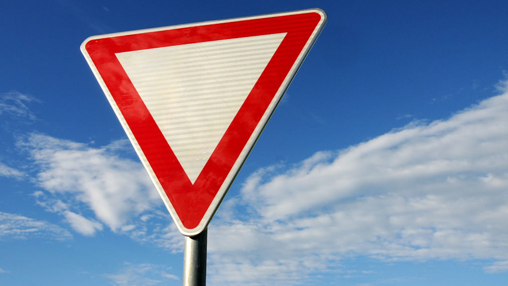 Vorfahrt gewähren: die Regeln