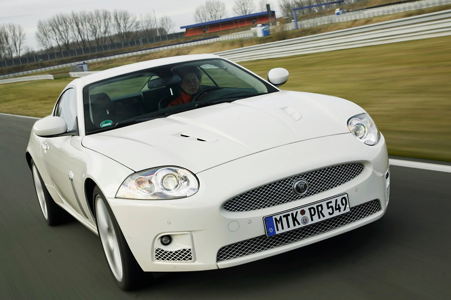 JAGUAR XKR