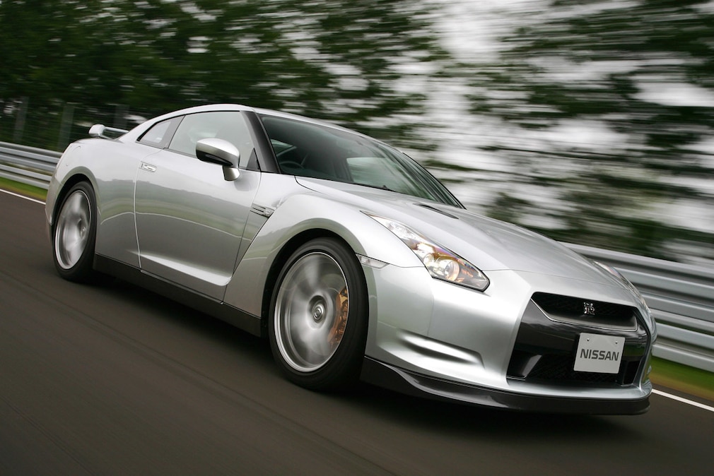 Nissan GT-R