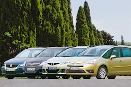Familie mit VW Touran 1.9 TDI