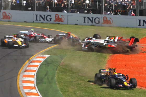 Formel 1, Australien 2008, 1. Kurve