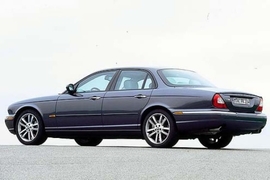 Jaguar XJR