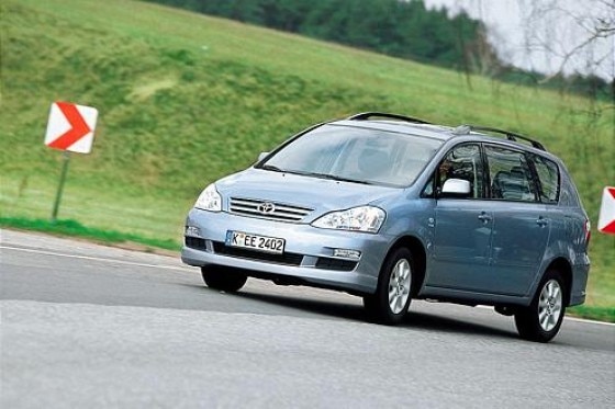 Toyota Avensis Verso 2.0 Executive Toyota Avensis Verso 2.0 Executive