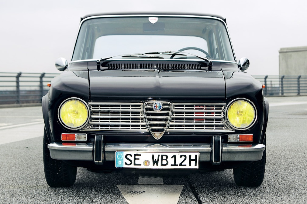 Alfa Romeo Giulia 1300 Super