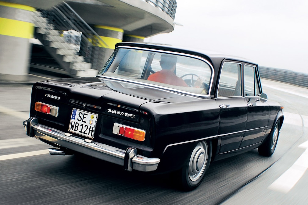 Alfa Romeo Giulia 1300 Super