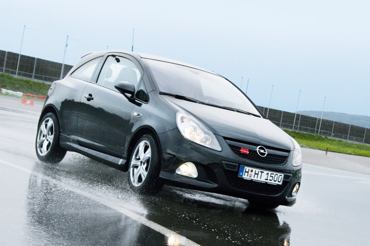 Reifentest 215/45 R 17