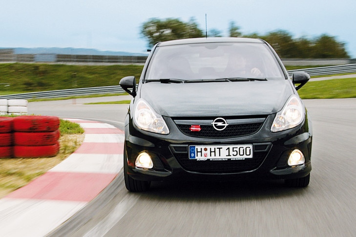 Reifentest 215/45 R 17