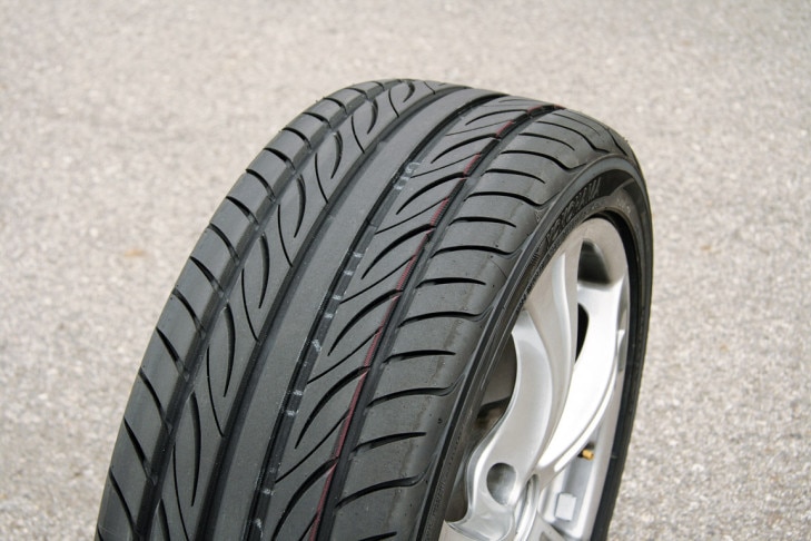 Reifentest 215/45 R 17 - AUTO BILD