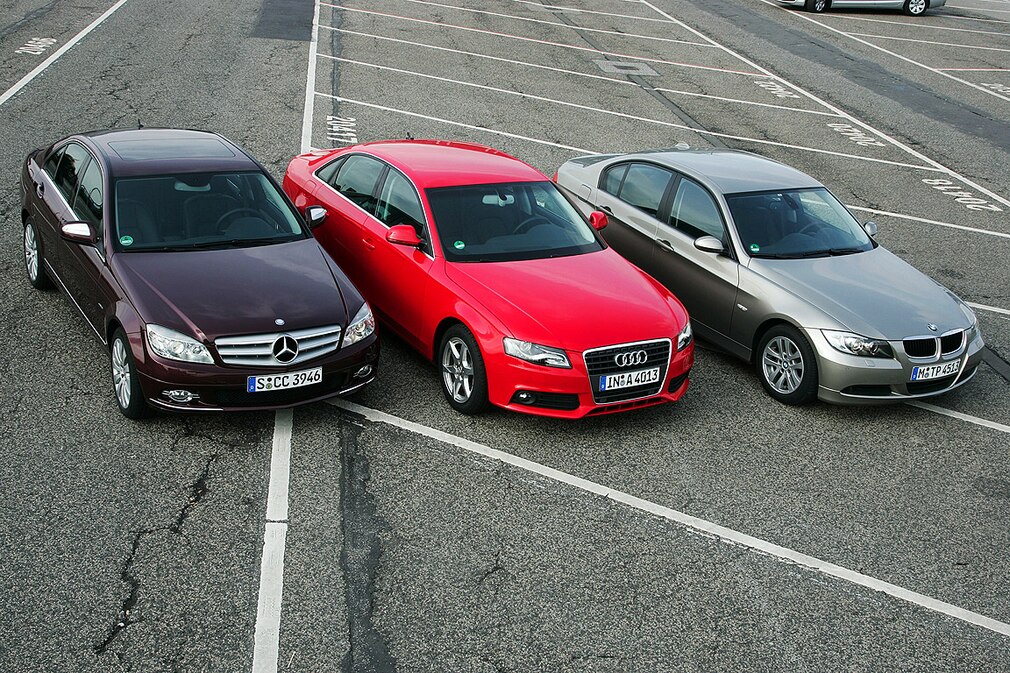 Audi A4 1.8 TFSI, BMW 318i, Mercedes-Benz C 180 K Audi A4 1.8 TFSI, BMW 318i, Mercedes-Benz C 180 K