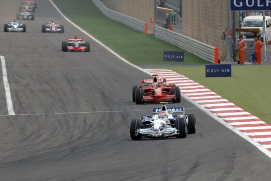 Formel 1 GP Bahrain BMW vor Ferrari und Mercedes