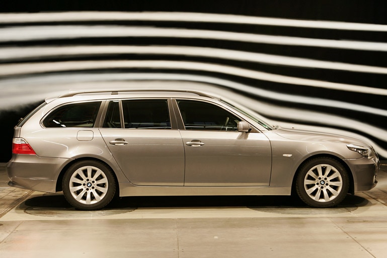5er BMW 530d Touring Windkanal