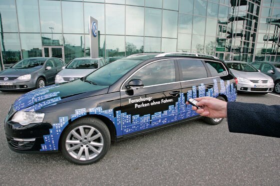 VW Passat Variant mit Park Assist Vision