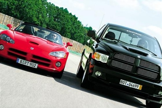 Dodge Viper gegen Dodge RAM