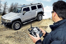 Hummer H3 mit Fernsteuerung