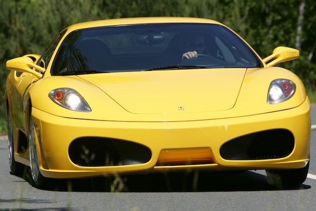 Ferrari F430 von vorn.