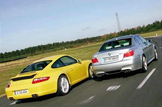 BMW M5 gegen Porsche 911 Carrera S