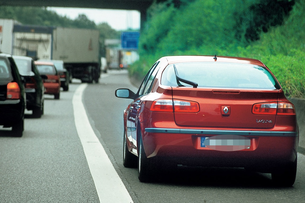 â berholen auf Standspur