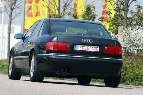 Audi A8 3.7 quattro