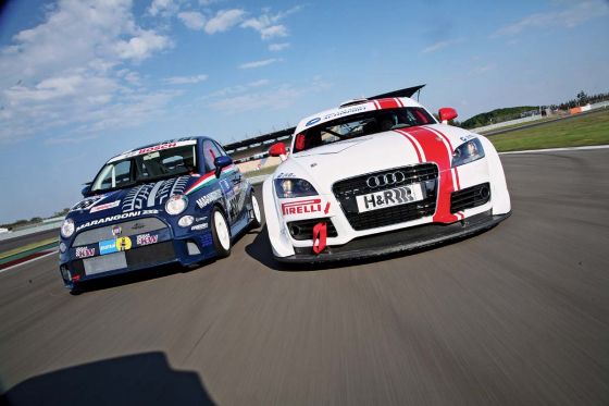 Engstler Fiat 500, van Ommen Audi TT, 24-Stunden-Rennen Nürburgring 2008 Engstler Fiat 500, van Ommen Audi TT, 24-Stunden-Rennen Nürburgring 2008