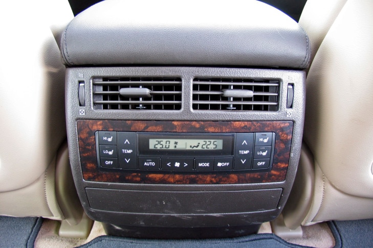 Toyota Land Cruiser 4.5 D-4D V8 Toyota Land Cruiser 4.5 D-4D V8