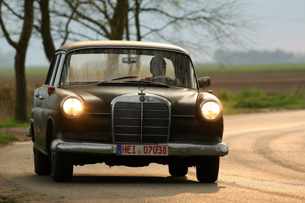 Mercedes-Benz W110