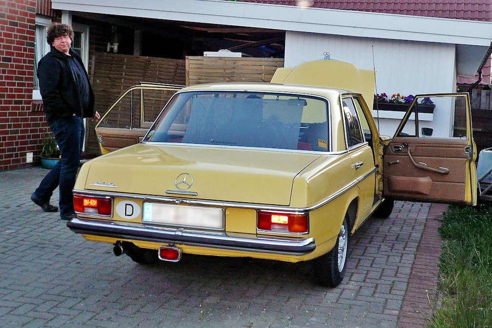 Mercedes 230/6 W114 Mercedes 230/6 W114