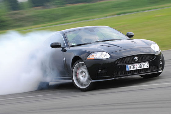 Jaguar XKR-S