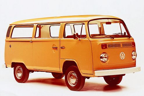 Nostalgiereisen im T2, vermietet von "Berlin Bulli".