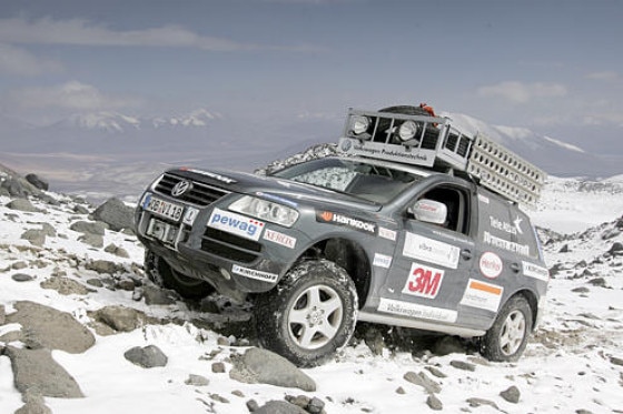 Mit dem Auto auf 6000 Meter