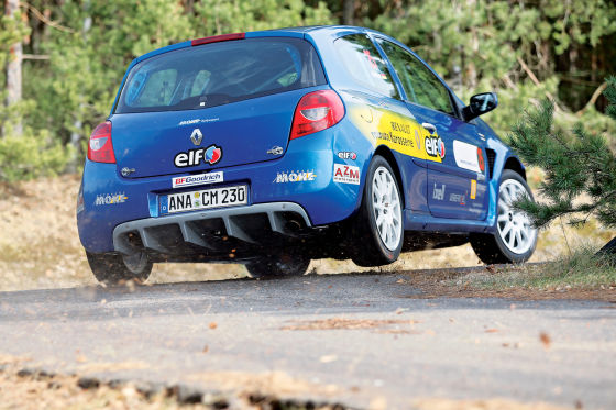 Freude am Fahren: In freier Wildbahn ist der agile Clio kaum zu bremsen.