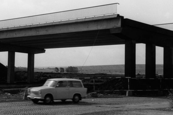 Das Auto im Sozialismus: Trabant in voller Fahrt.