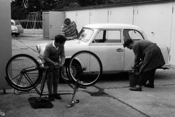 Das Auto im Sozialismus: Wer einen Trabant besaß, pflegte ihn sorgfältig.