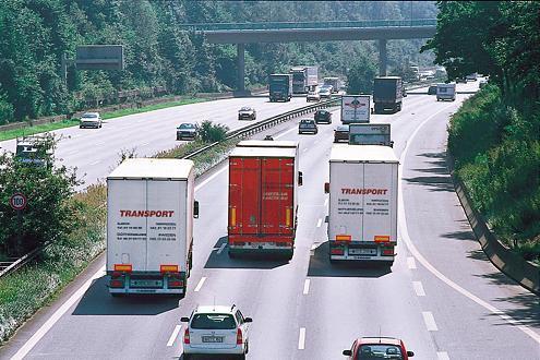 Mehr Überholverbote auf Autobahnen geplant