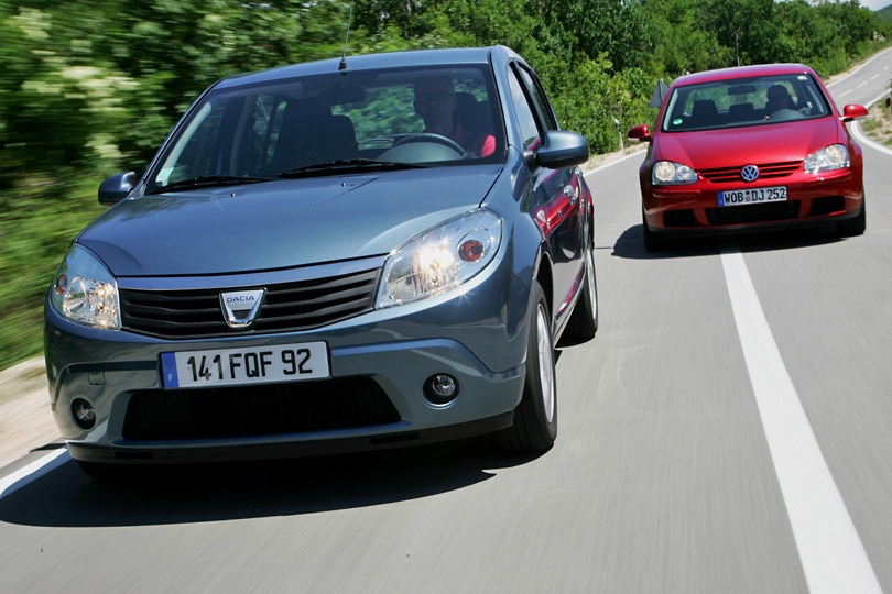 Dacia Sandero 1.6  Volkswagen VW Golf 1.4