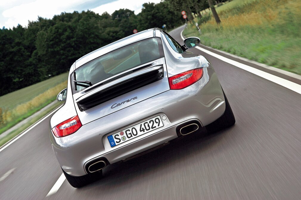 Porsche 911 Carrera Coupe C2