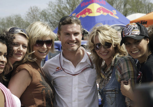 "DC" haftete ihm der Ruf eines Playboys an. Er hat es auf viel mehr Frauen gebracht als auf Siege, witzeln seine Fahrerkollegen.