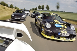 Fünf getunte Porsche
