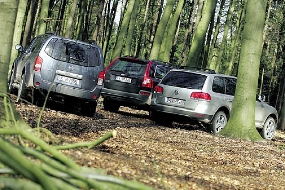 Nissan Pathfinder gegen XC90 und Touareg