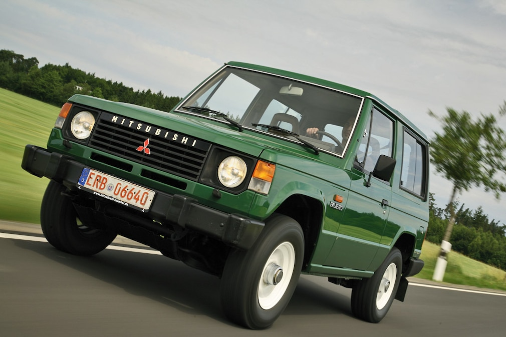 Mitsubishi Pajero 2600 (1985)