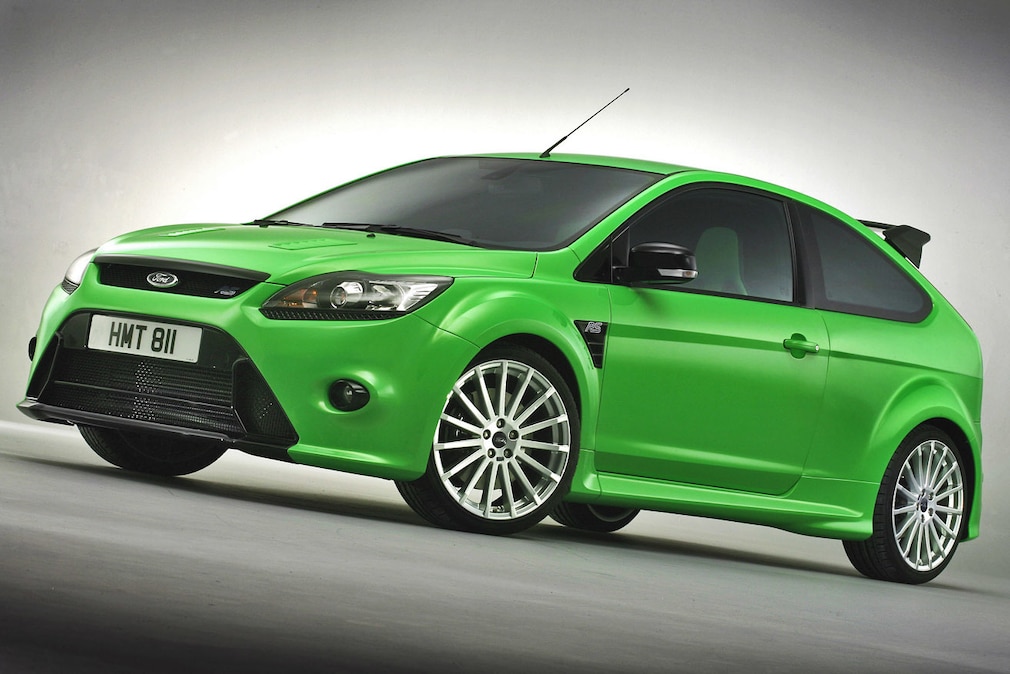 In London zeigt Ford den Focus RS mit 300 PS.