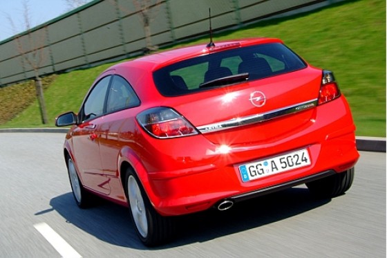 Test Opel Astra GTC 2.0 Turbo - AUTO BILD