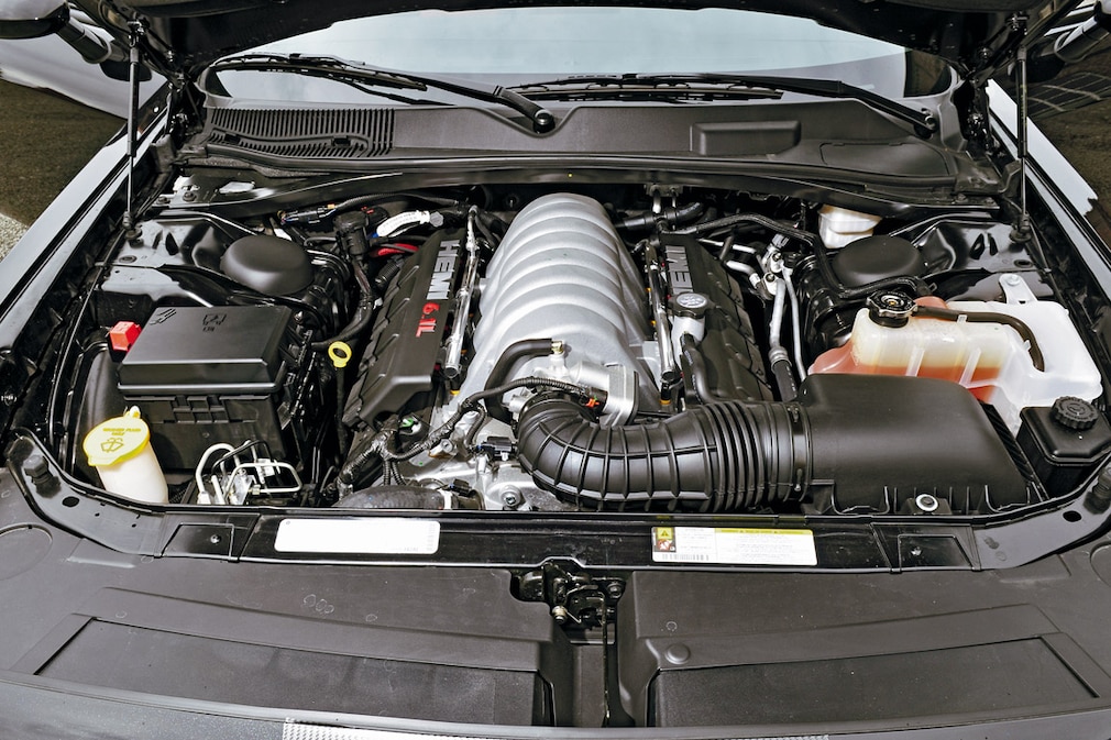 Dodge Challenger SRT-8