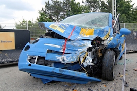 Fiat 500 nach Crashtest mit Audi Q7
