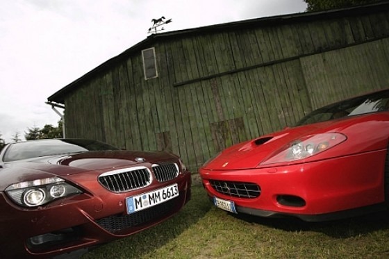 BMW M6 fordert Ferrari 575M F1
