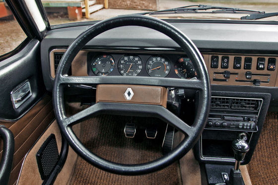 Renault 20 TS Cockpit Armaturentafel