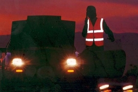 Warnwesten-Aktion bei Nissan