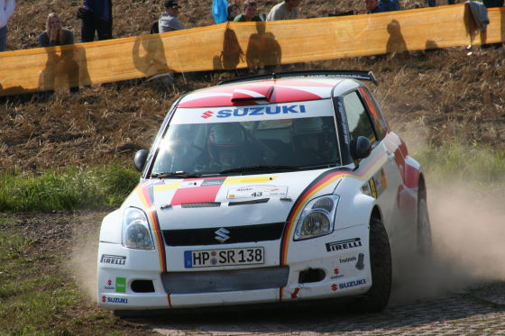 Florian Niegel (Suzuki Swift Super 1600) wurde für seine Aufholjagd mit Platz acht und einem Punkt belohnt.