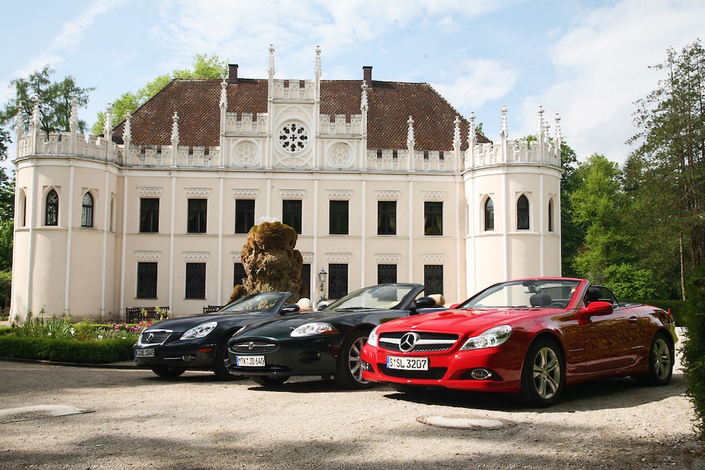 Jaguar XK 4.2 Cabrio Mercedes-Benz SL 350 Lexus SC 430